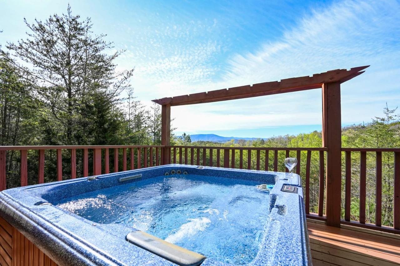 Private Mountain Cabin, Hot Tub Escape In The Smokies, With The View Sevierville Bagian luar foto