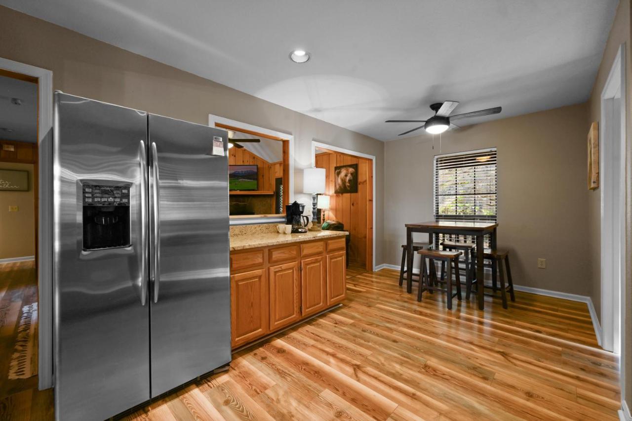 Private Mountain Cabin, Hot Tub Escape In The Smokies, With The View Sevierville Bagian luar foto