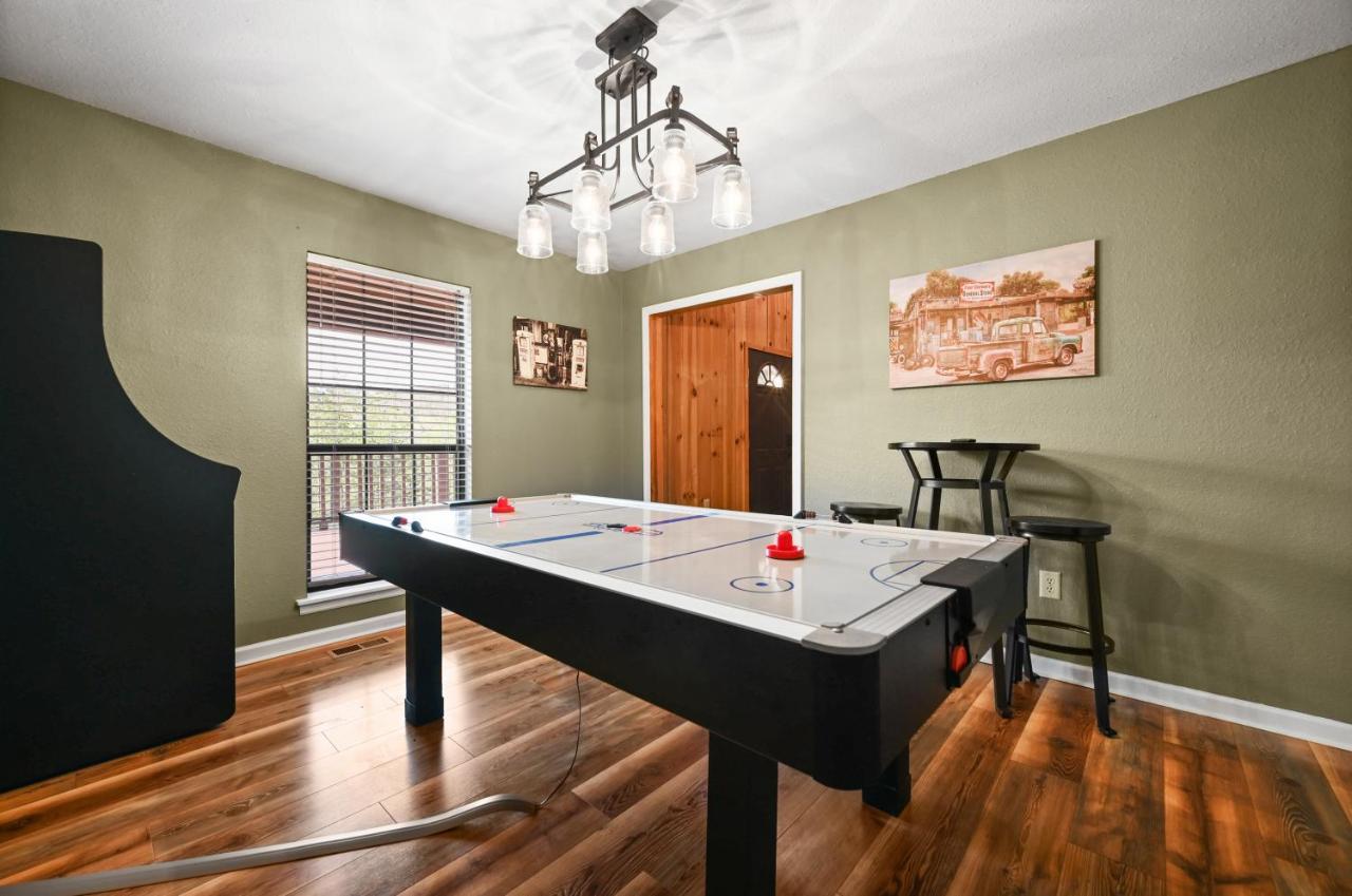 Private Mountain Cabin, Hot Tub Escape In The Smokies, With The View Sevierville Bagian luar foto