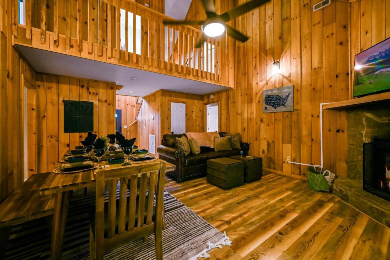 Private Mountain Cabin, Hot Tub Escape In The Smokies, With The View Sevierville Bagian luar foto
