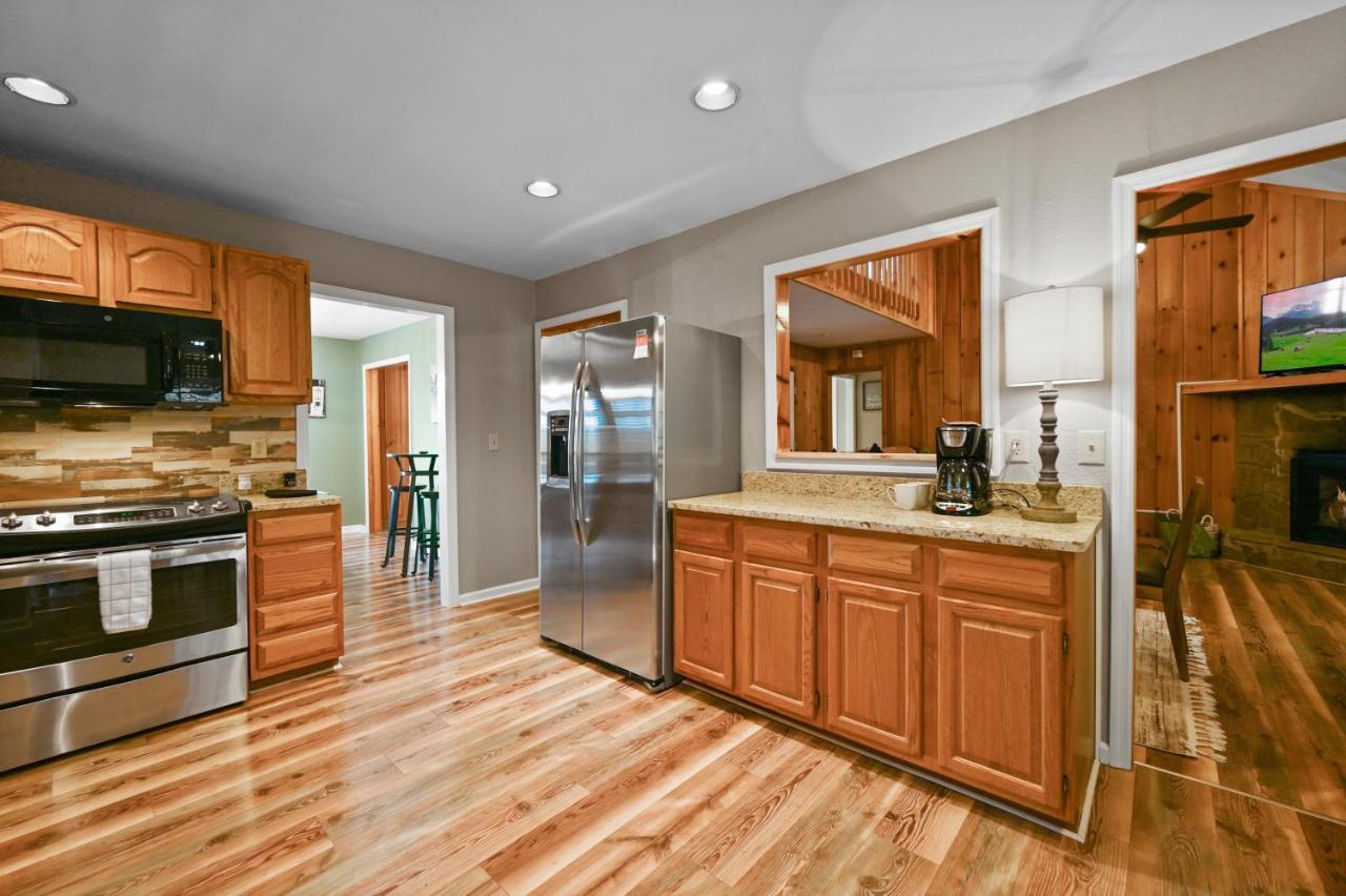 Private Mountain Cabin, Hot Tub Escape In The Smokies, With The View Sevierville Bagian luar foto
