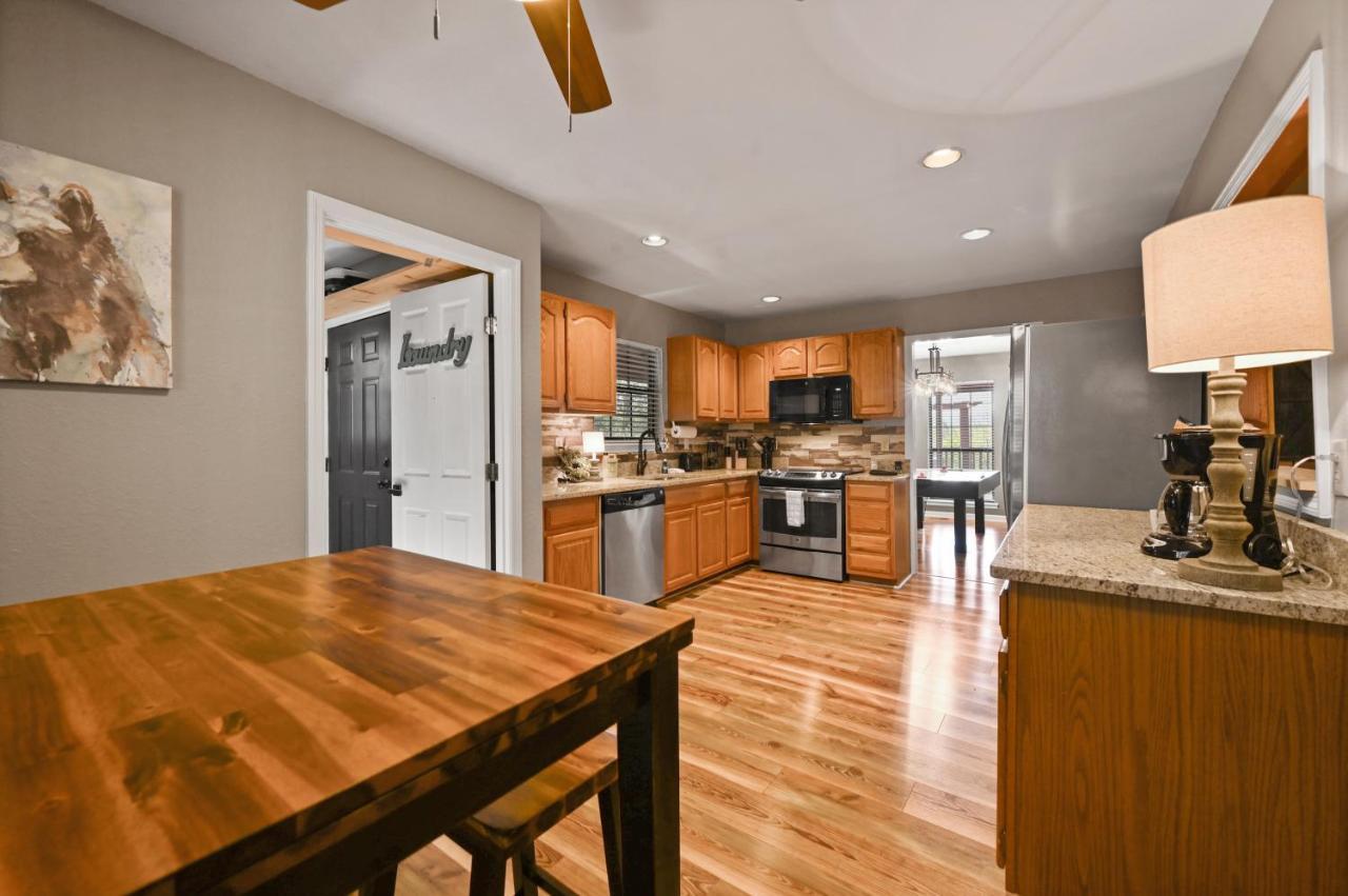 Private Mountain Cabin, Hot Tub Escape In The Smokies, With The View Sevierville Bagian luar foto