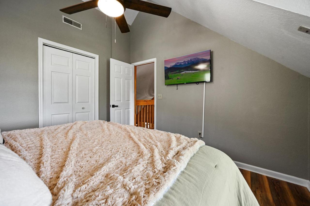 Private Mountain Cabin, Hot Tub Escape In The Smokies, With The View Sevierville Bagian luar foto