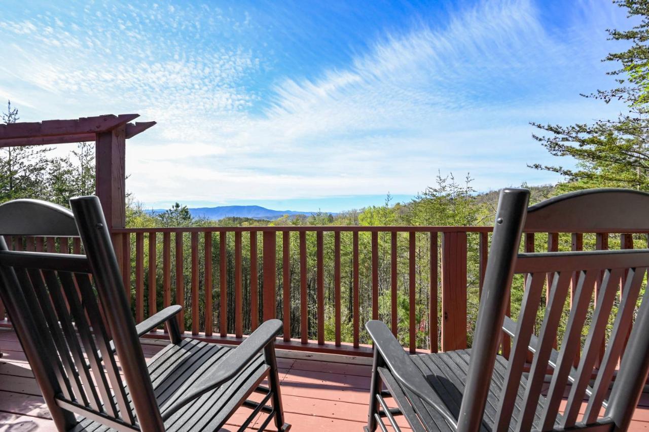 Private Mountain Cabin, Hot Tub Escape In The Smokies, With The View Sevierville Bagian luar foto