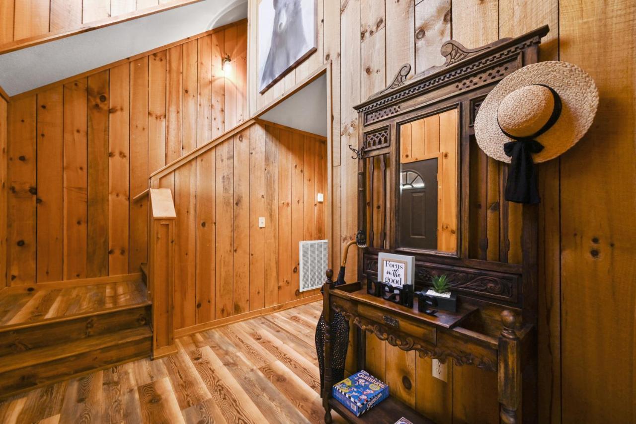 Private Mountain Cabin, Hot Tub Escape In The Smokies, With The View Sevierville Bagian luar foto