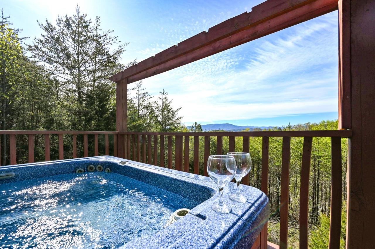 Private Mountain Cabin, Hot Tub Escape In The Smokies, With The View Sevierville Bagian luar foto