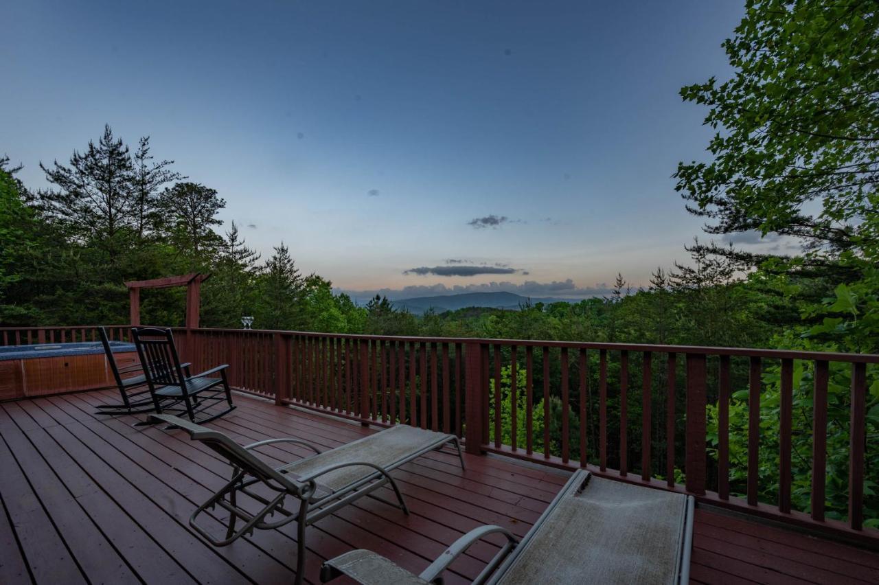 Private Mountain Cabin, Hot Tub Escape In The Smokies, With The View Sevierville Bagian luar foto