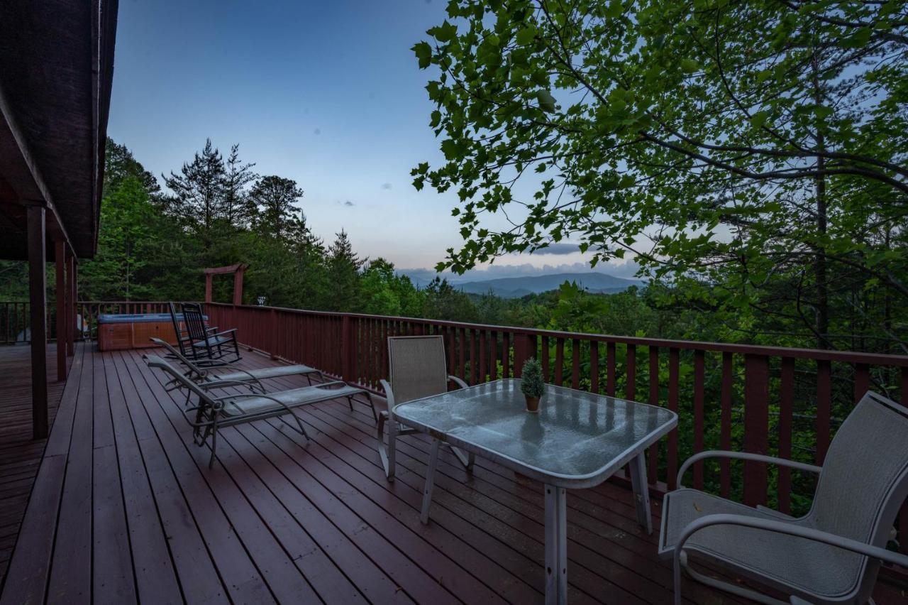 Private Mountain Cabin, Hot Tub Escape In The Smokies, With The View Sevierville Bagian luar foto