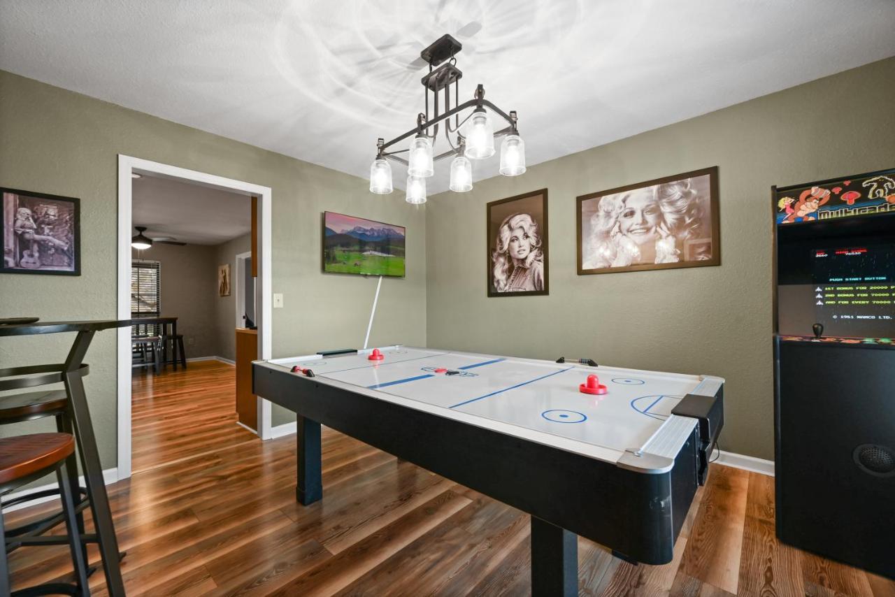 Private Mountain Cabin, Hot Tub Escape In The Smokies, With The View Sevierville Bagian luar foto