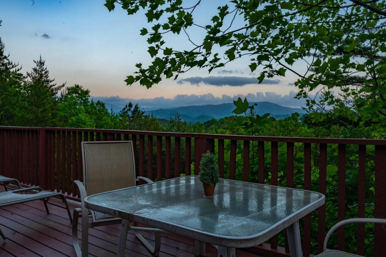 Private Mountain Cabin, Hot Tub Escape In The Smokies, With The View Sevierville Bagian luar foto